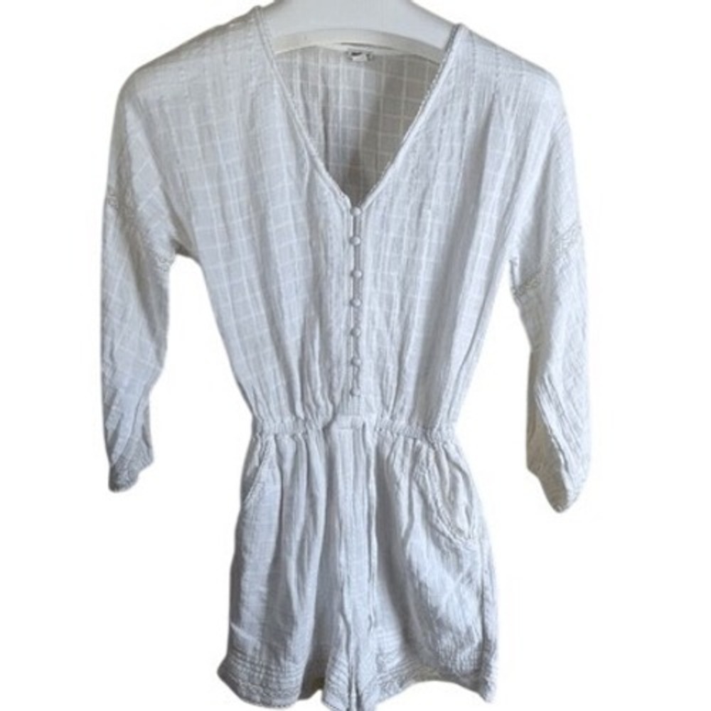 Aerie Women's Size XS White‎ Lace Romper 3/4 Sleeve V-Neck Comfy One-Piece Beach